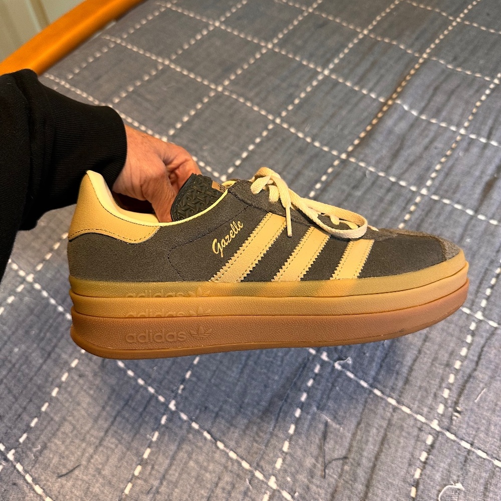 Platform Adidas Gazelle grey/white, womens size 8